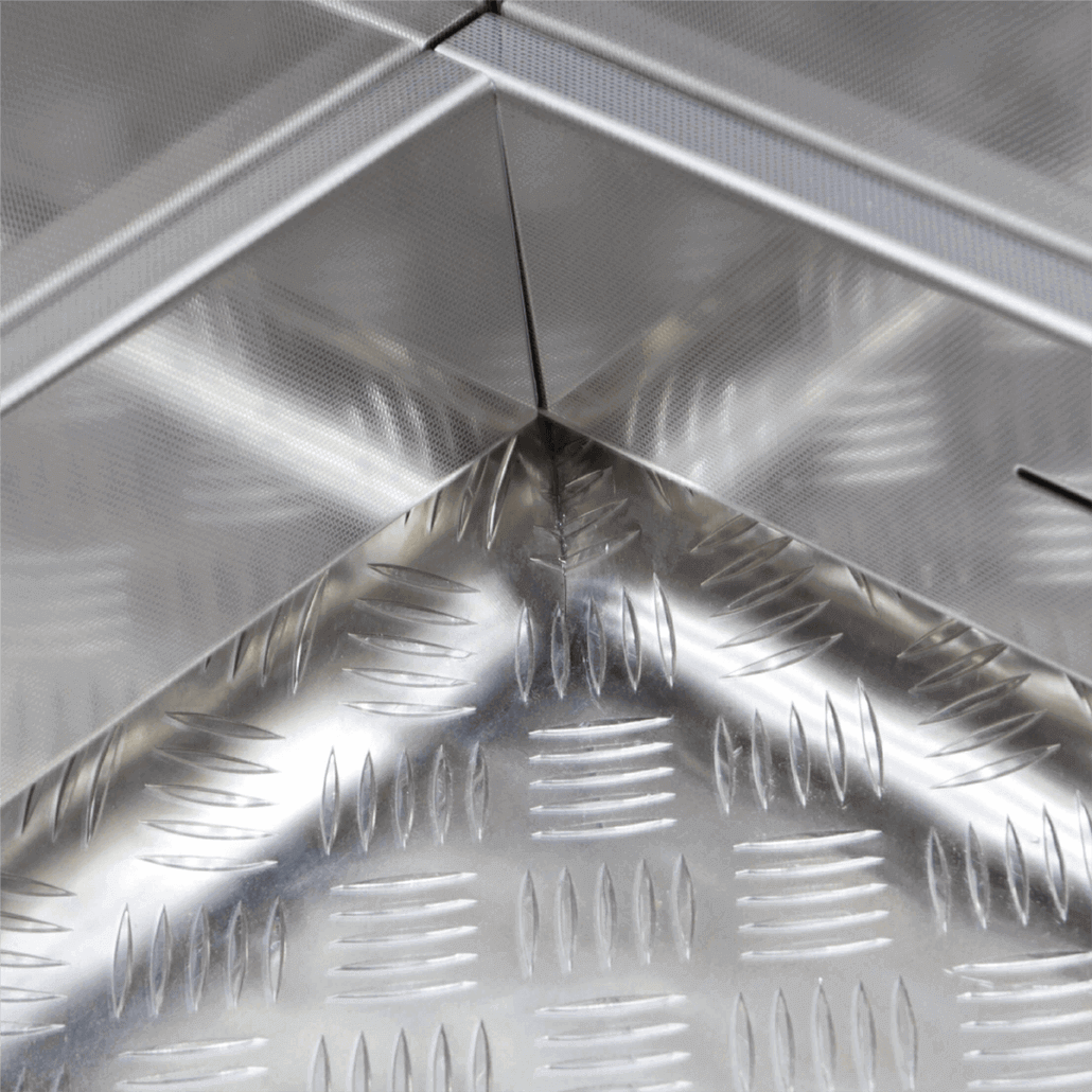 Detalle suelo ascensor antivandálicos